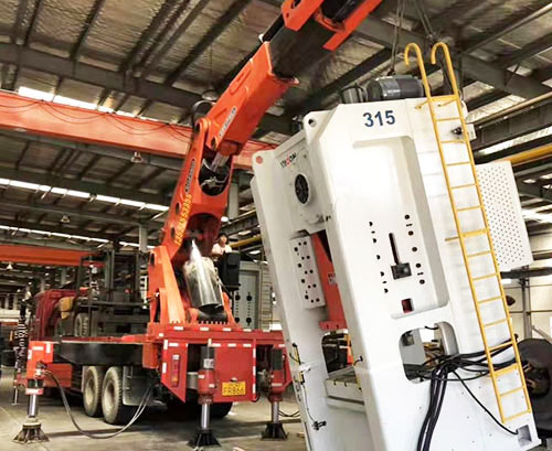 临沭提升工作效率，选择优质折臂吊租赁服务