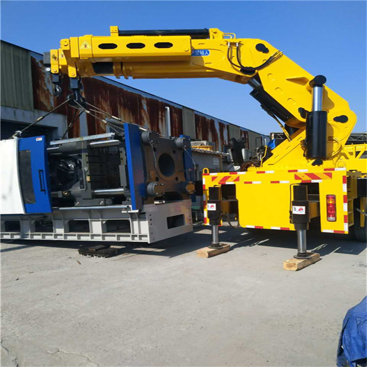 临沭 大吨位折臂吊出租费用解析：一小时租赁多少钱