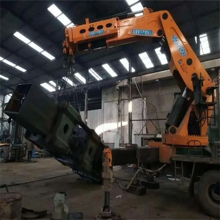 临沭130吨折臂吊车出租吊机租赁附近电话